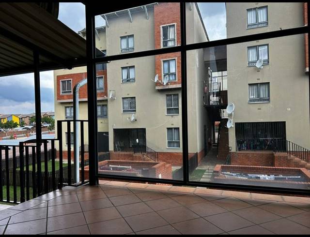 2 BEDROOM APARTMENT FOR SALE IN NOORDWYK